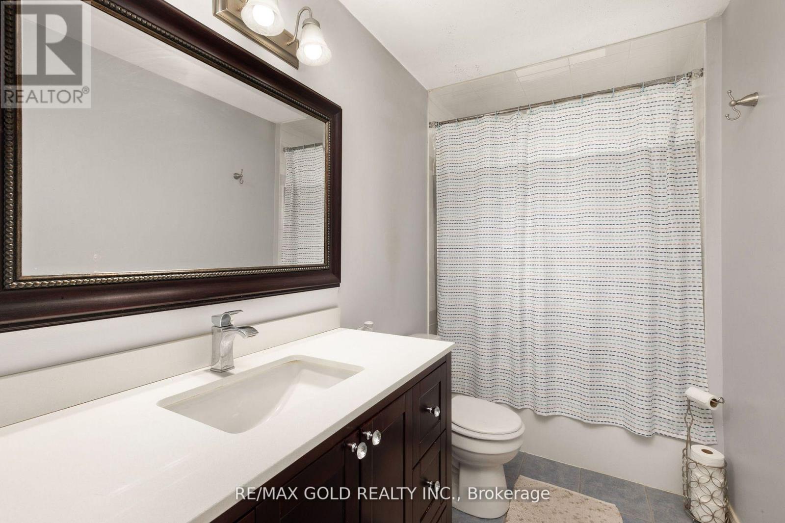 12 ABERDEEN CRES