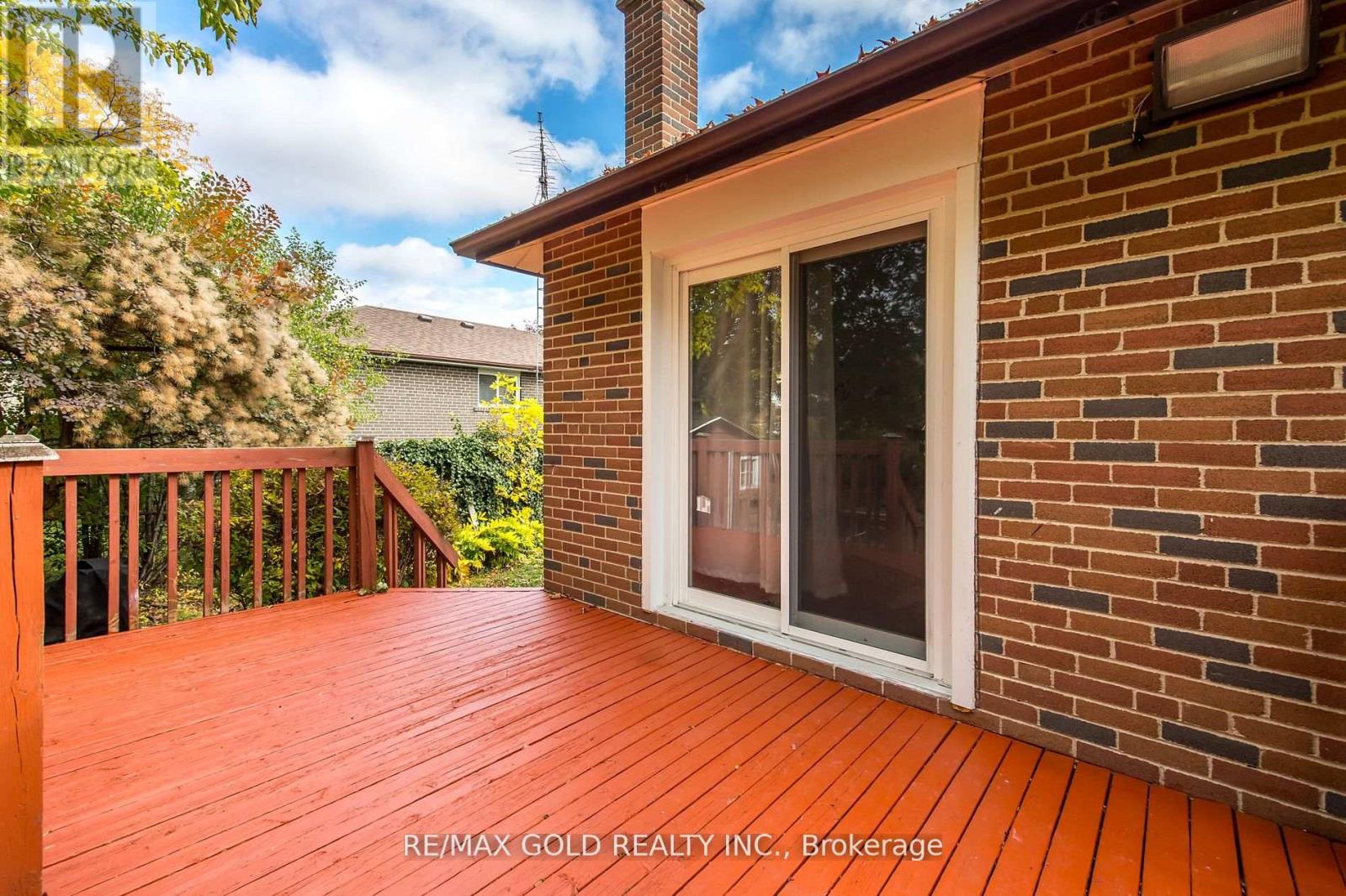 12 ABERDEEN CRES
