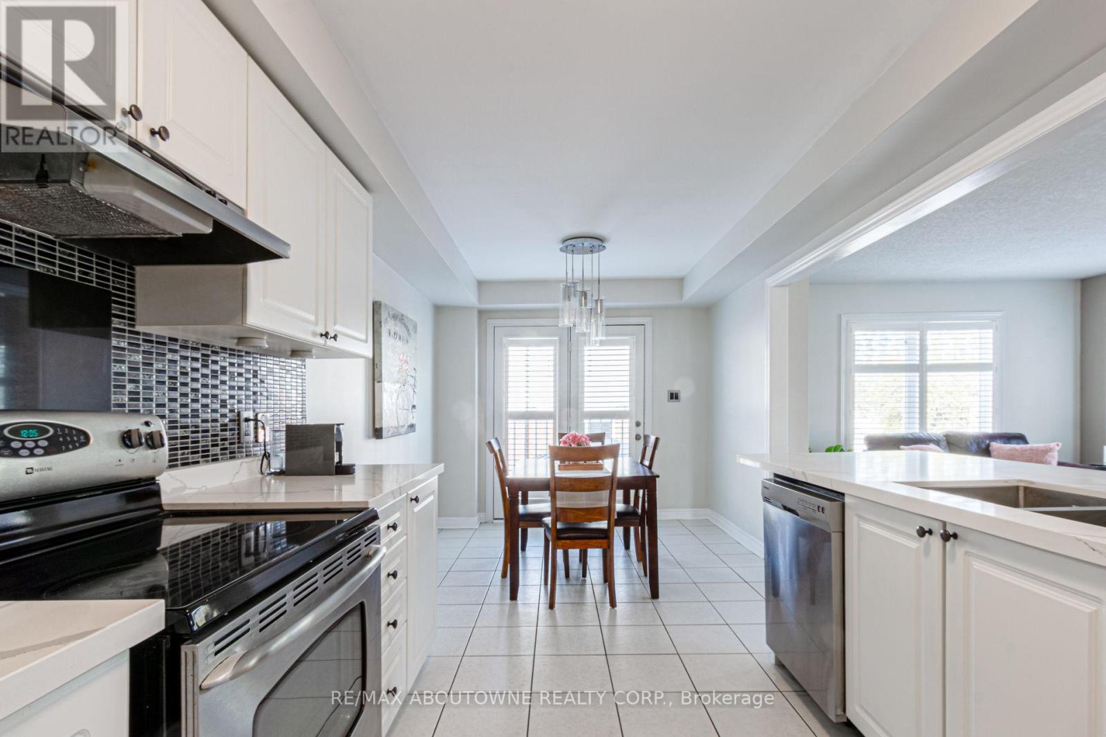 3119 HIGHBOURNE CRES