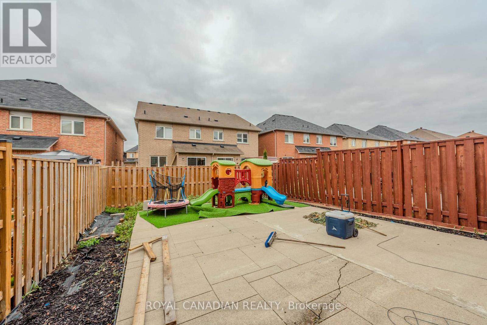 96 CLEARFIELD DR