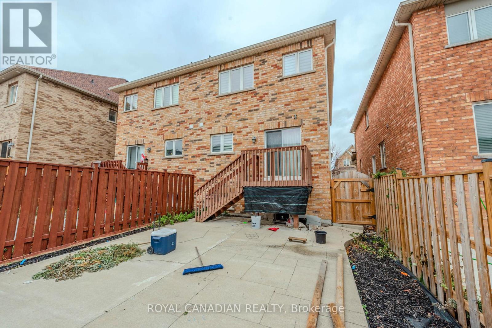 96 CLEARFIELD DR