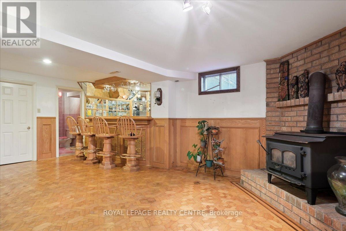 3527 LOYALIST DR
