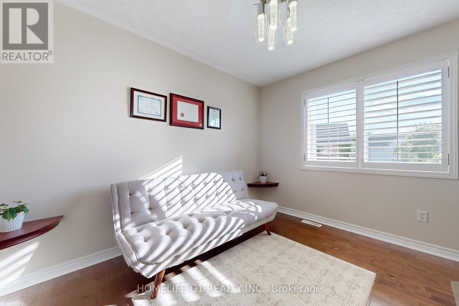 896 MCNEIL DR