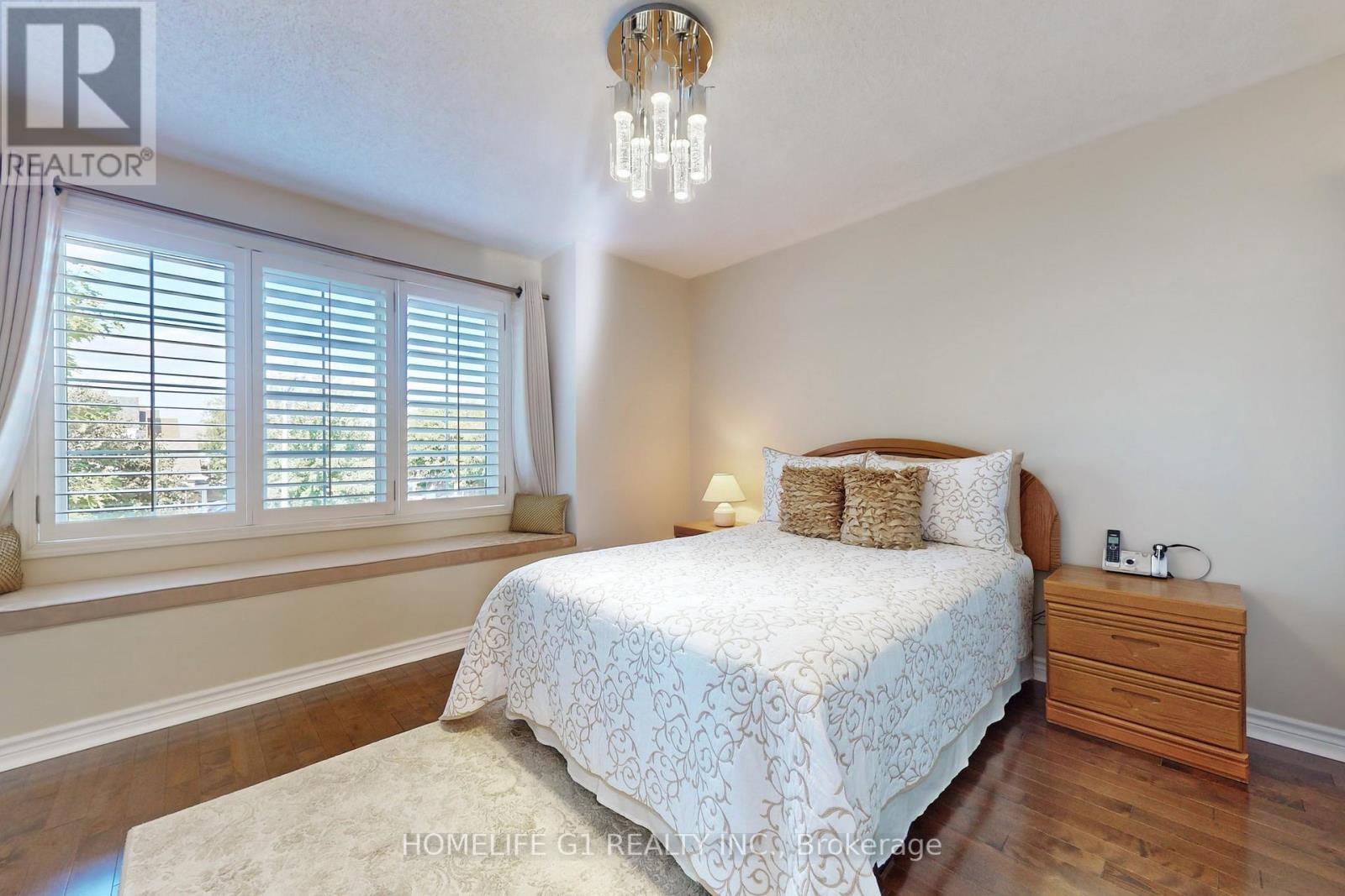 896 MCNEIL DR