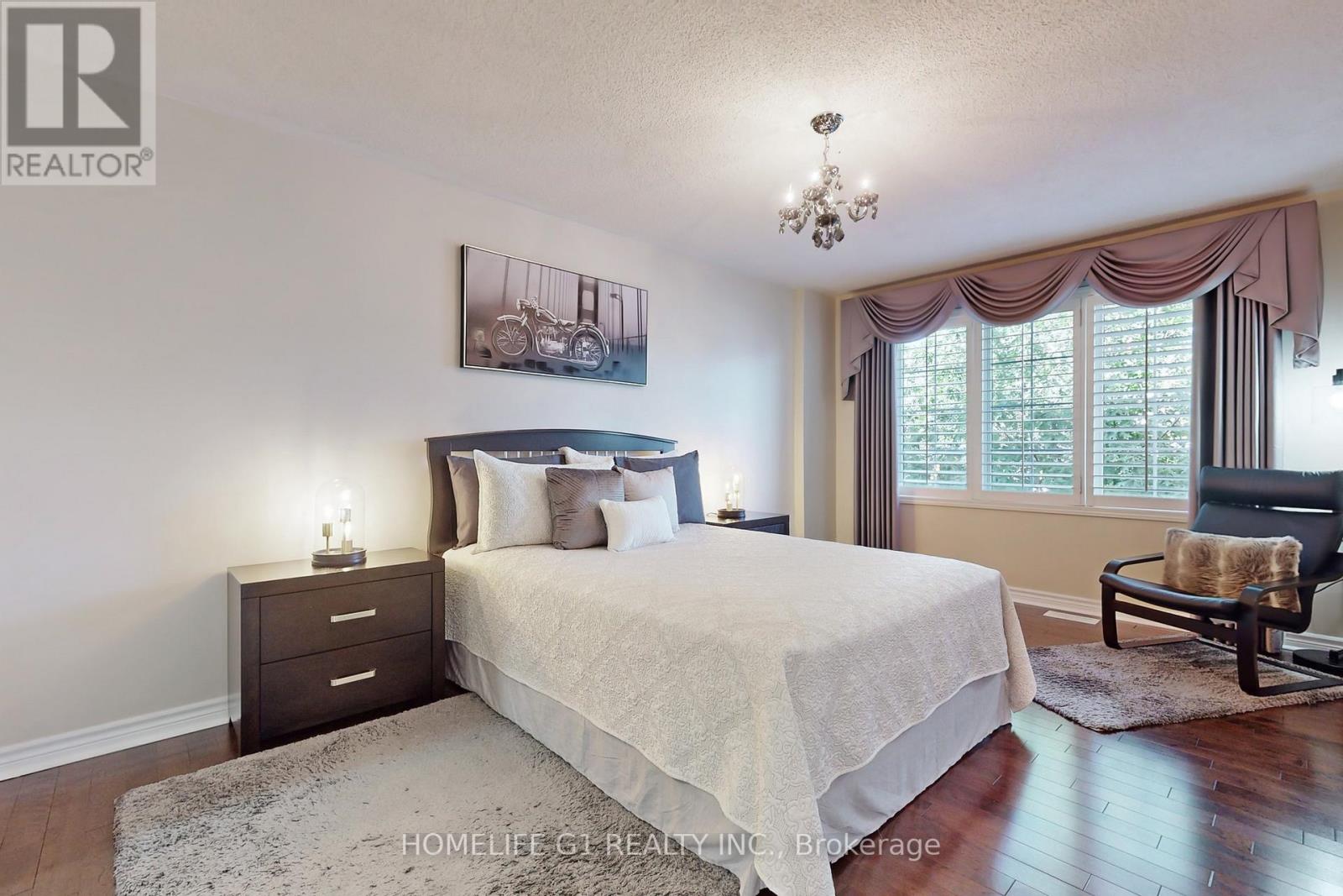 896 MCNEIL DR