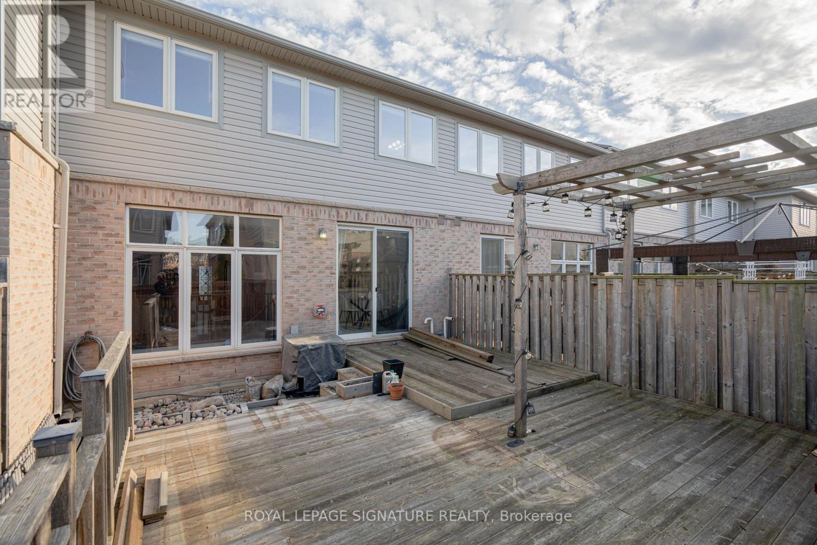 3293 STALYBRIDGE DR