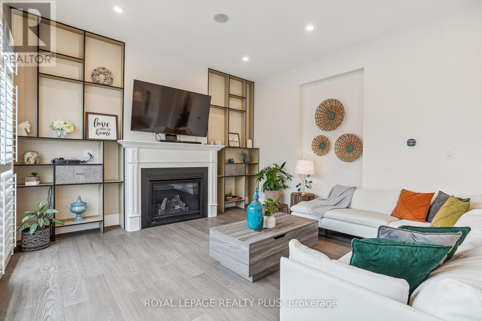 325 ASHBURY RD
