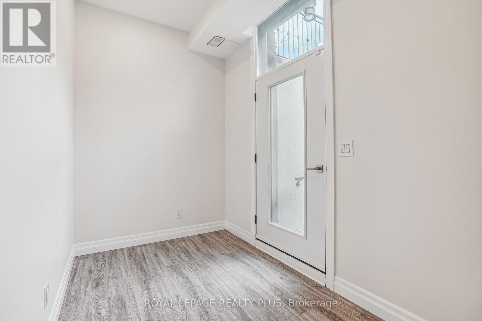 325 ASHBURY RD