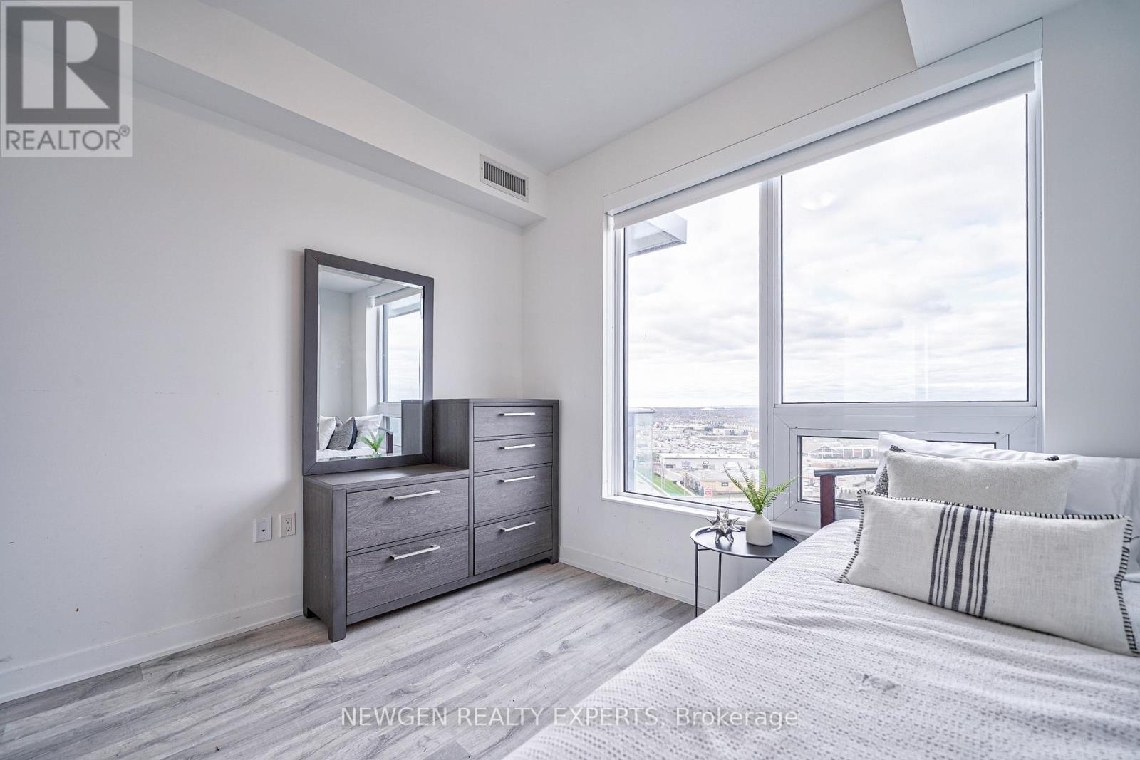 #1701 B -4655 METCALFE AVE, #1701 B