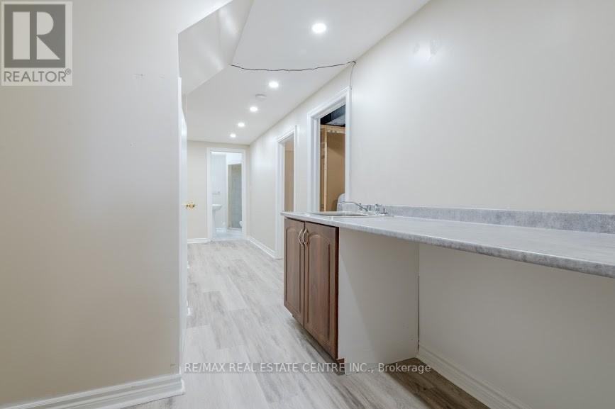 24 ELMSTEAD CRT