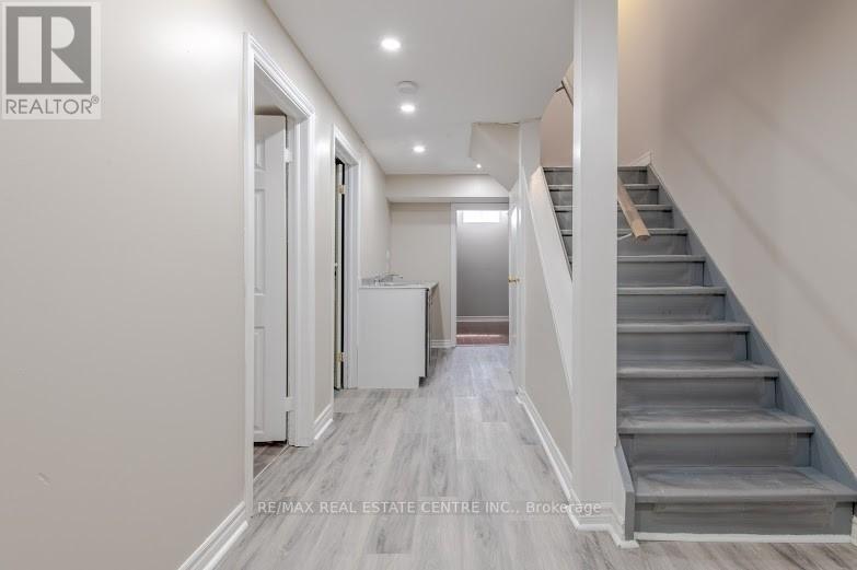 24 ELMSTEAD CRT
