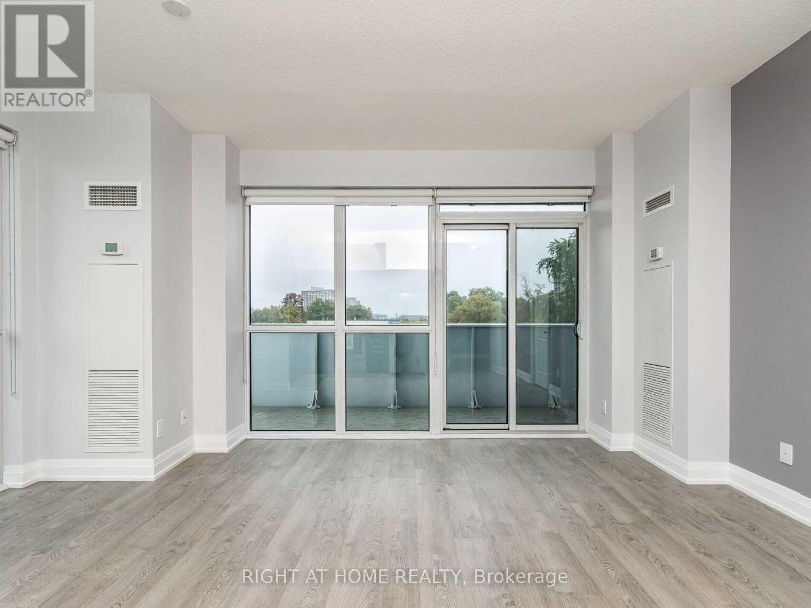 #203 -65 SPEERS RD, #203