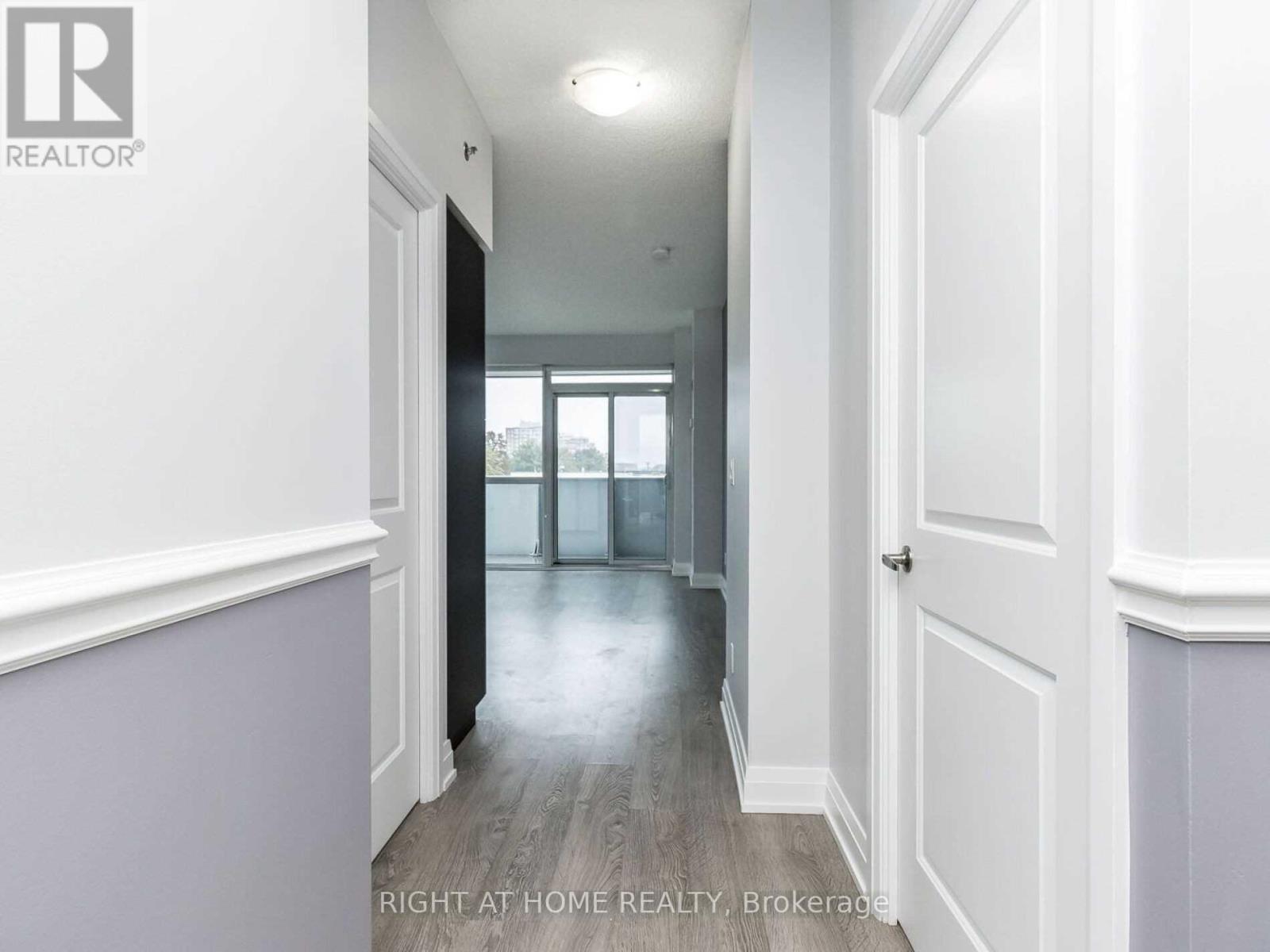 #203 -65 SPEERS RD, #203