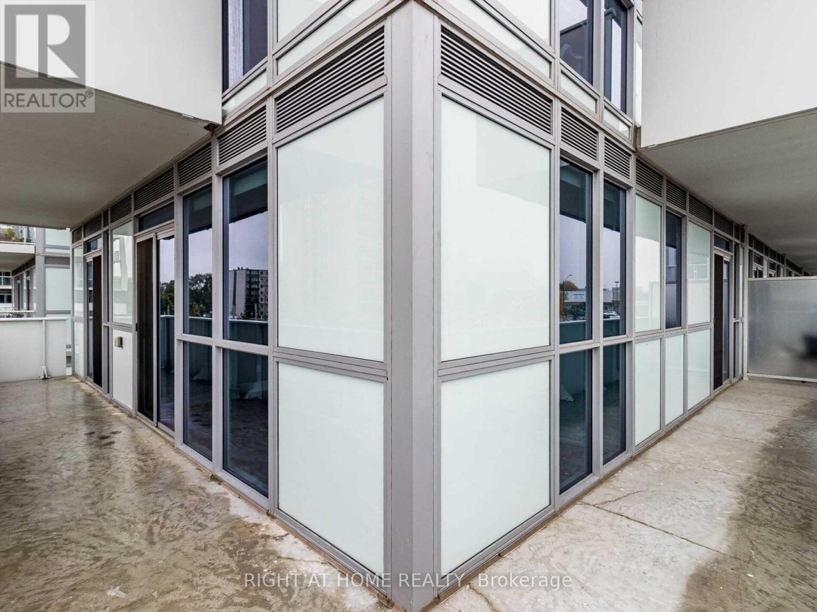 #203 -65 SPEERS RD, #203