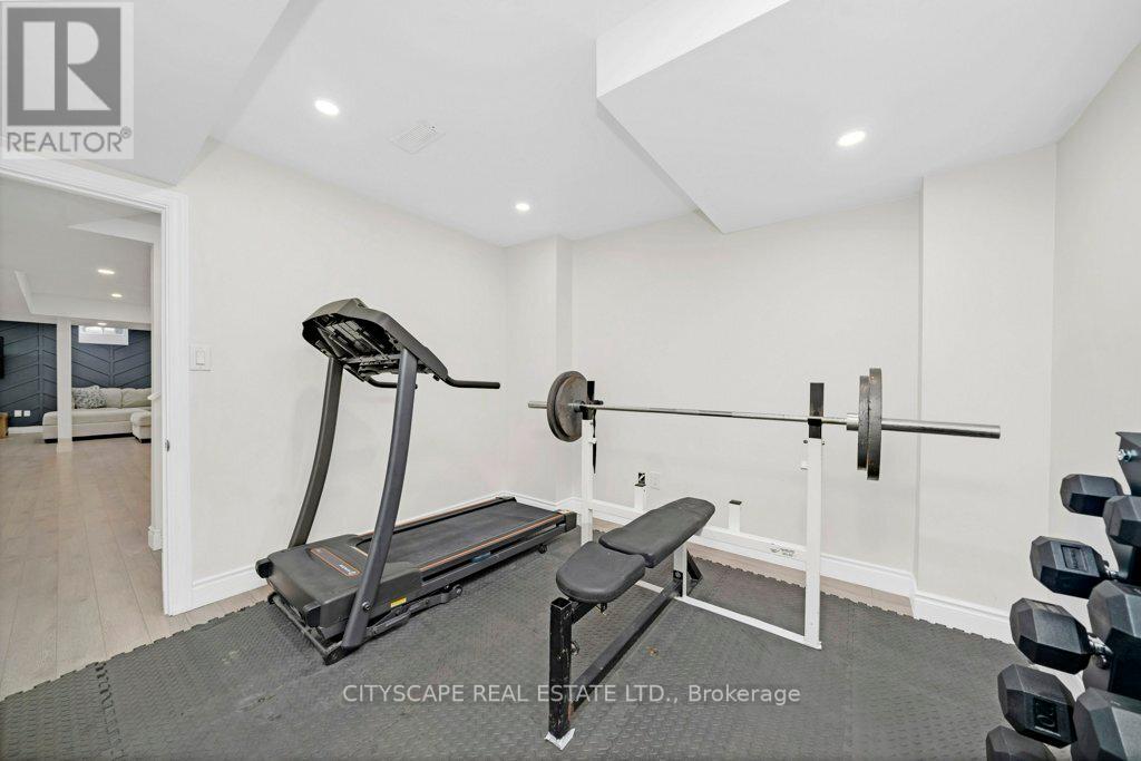 50 BROOKWATER CRES