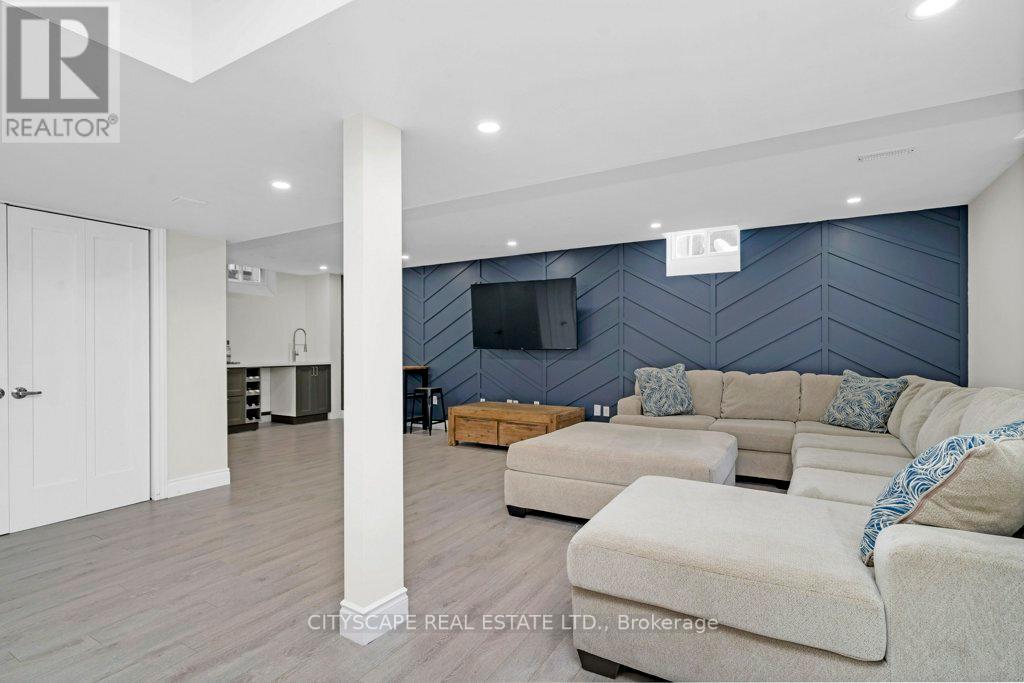 50 BROOKWATER CRES