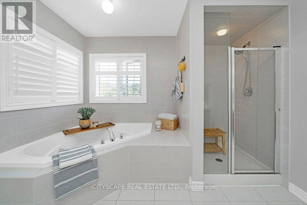 50 BROOKWATER CRES