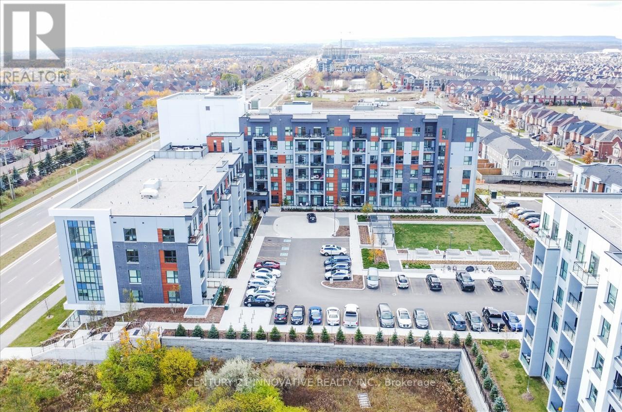 #422 -95 DUNDAS ST W, #422