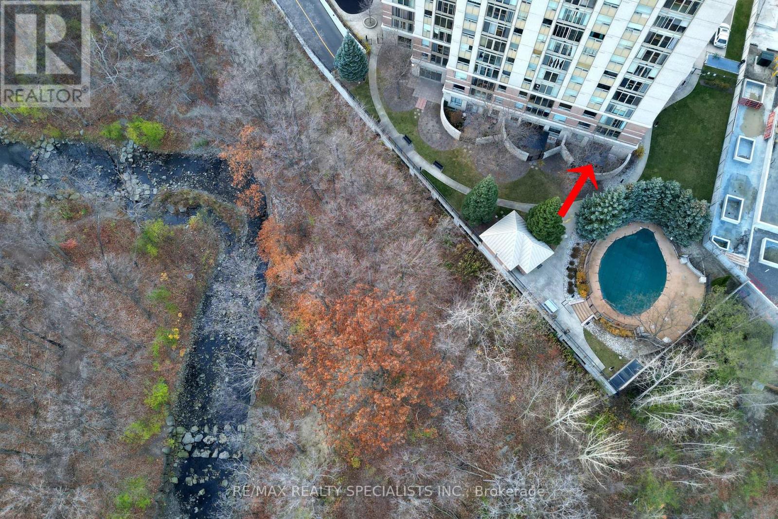 #101 -200 BURNHAMTHORPE RD E, #101