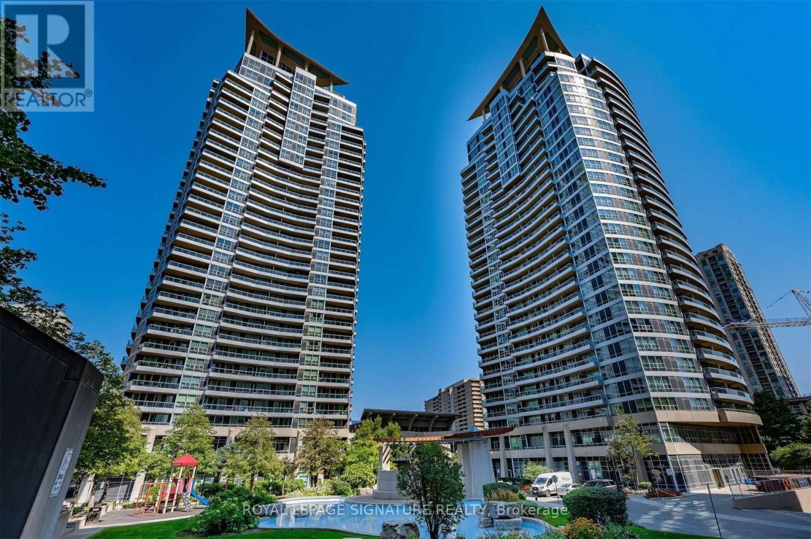 #1211 -1 ELM DR W, #1211