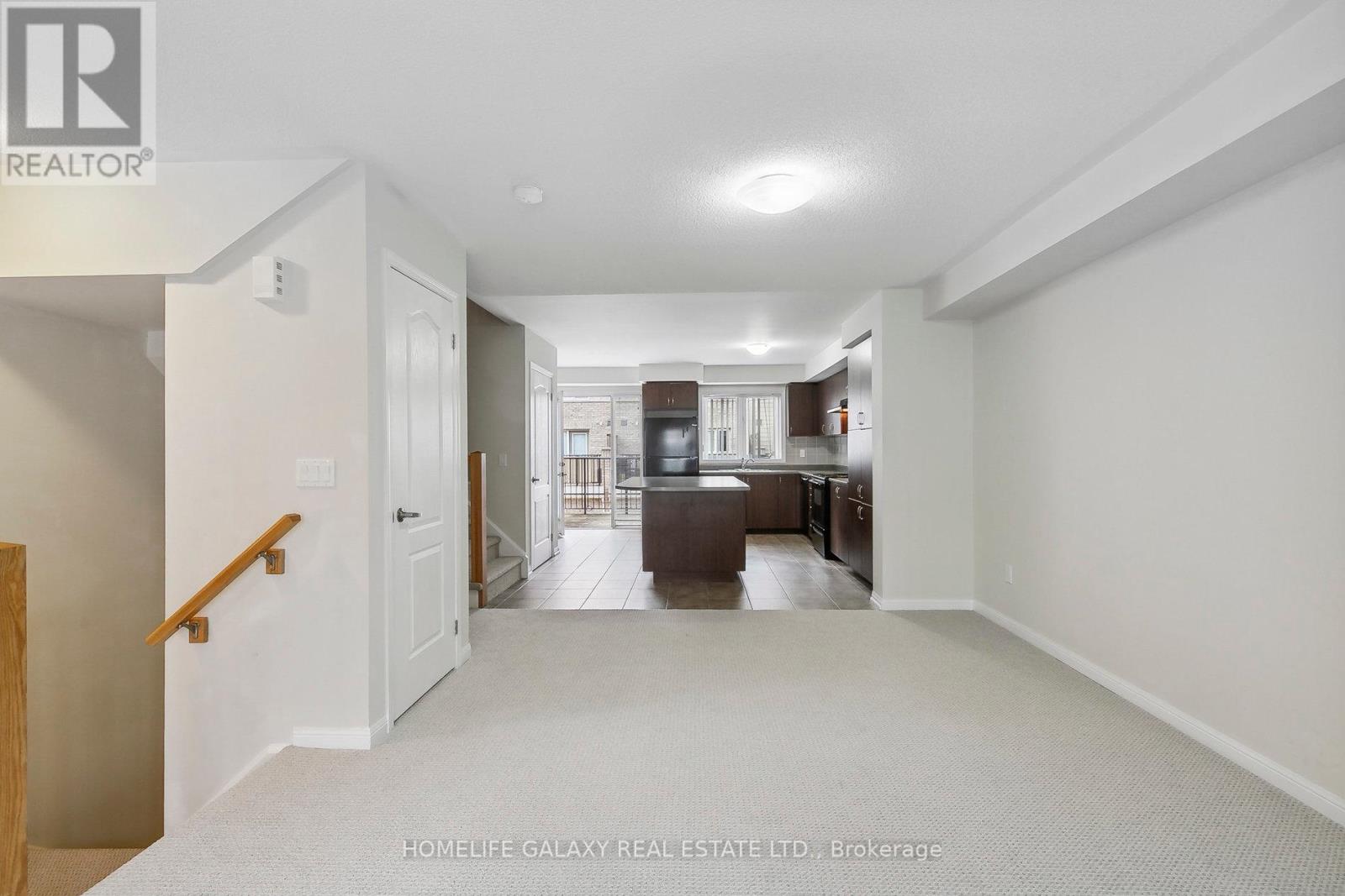 #6 -3100 BOXFORD CRES, #6