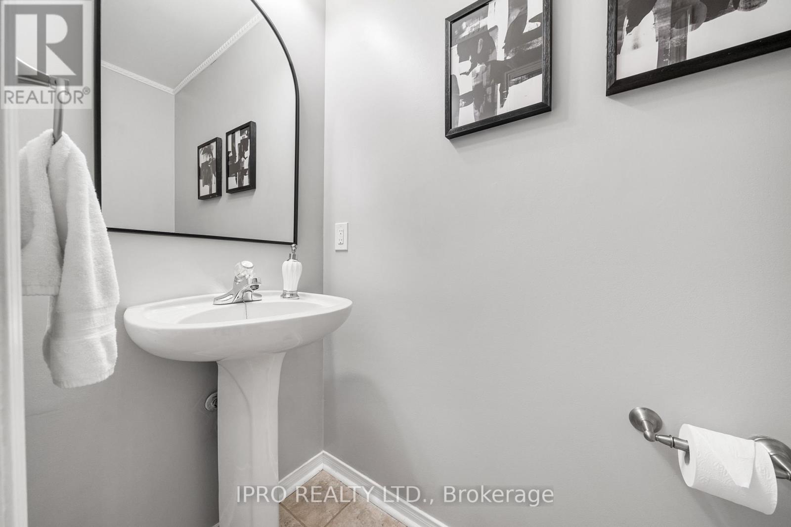 #51 -1480 BRITANNIA RD W, #51
