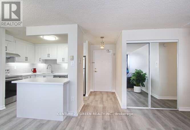 #1501 -2900 BATTLEFORD RD N, #1501