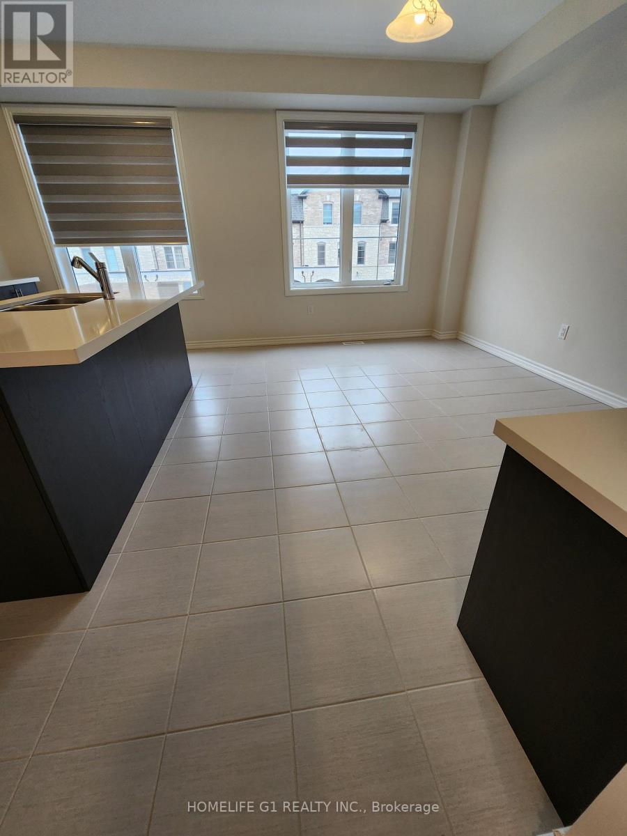 96 HALLIFORD PL