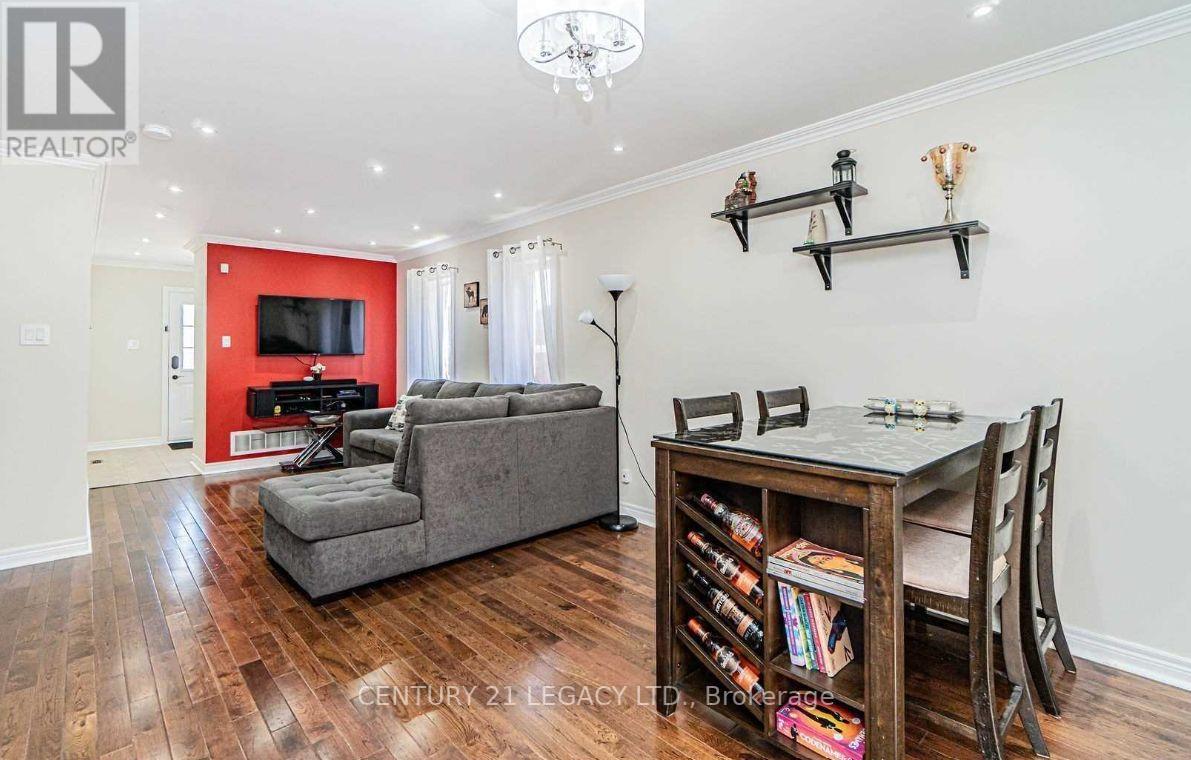 57 FARTHINGALE CRES
