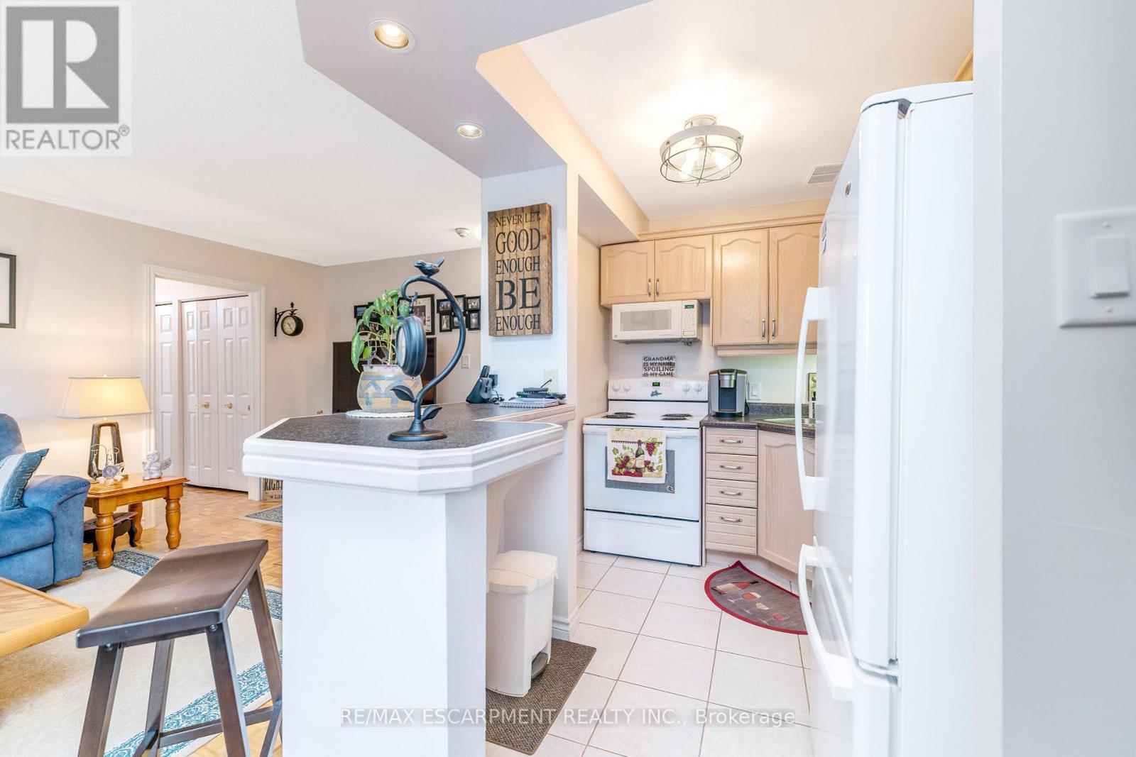 #201 -24 RANSOM ST