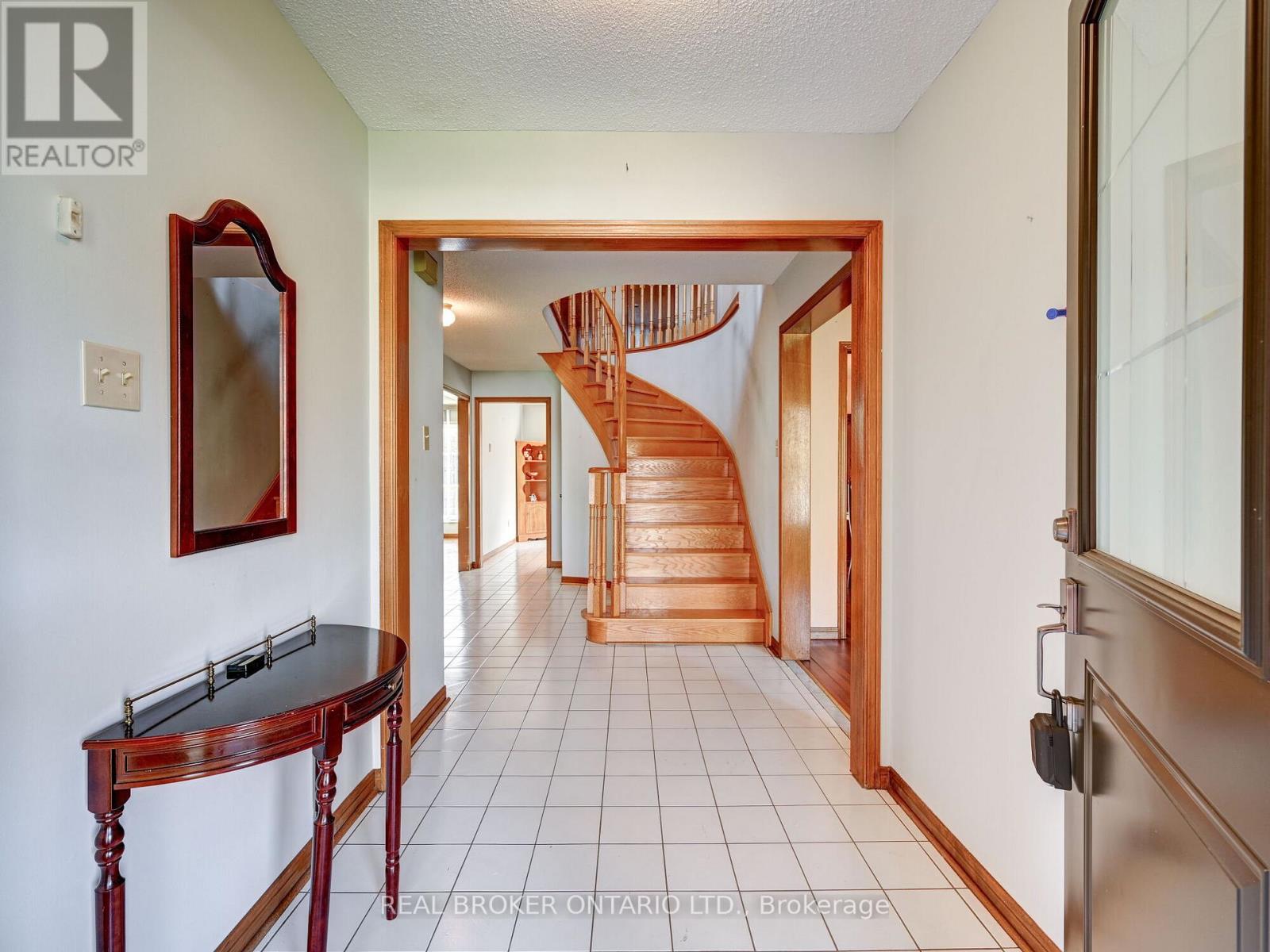 36 ORTONA DR