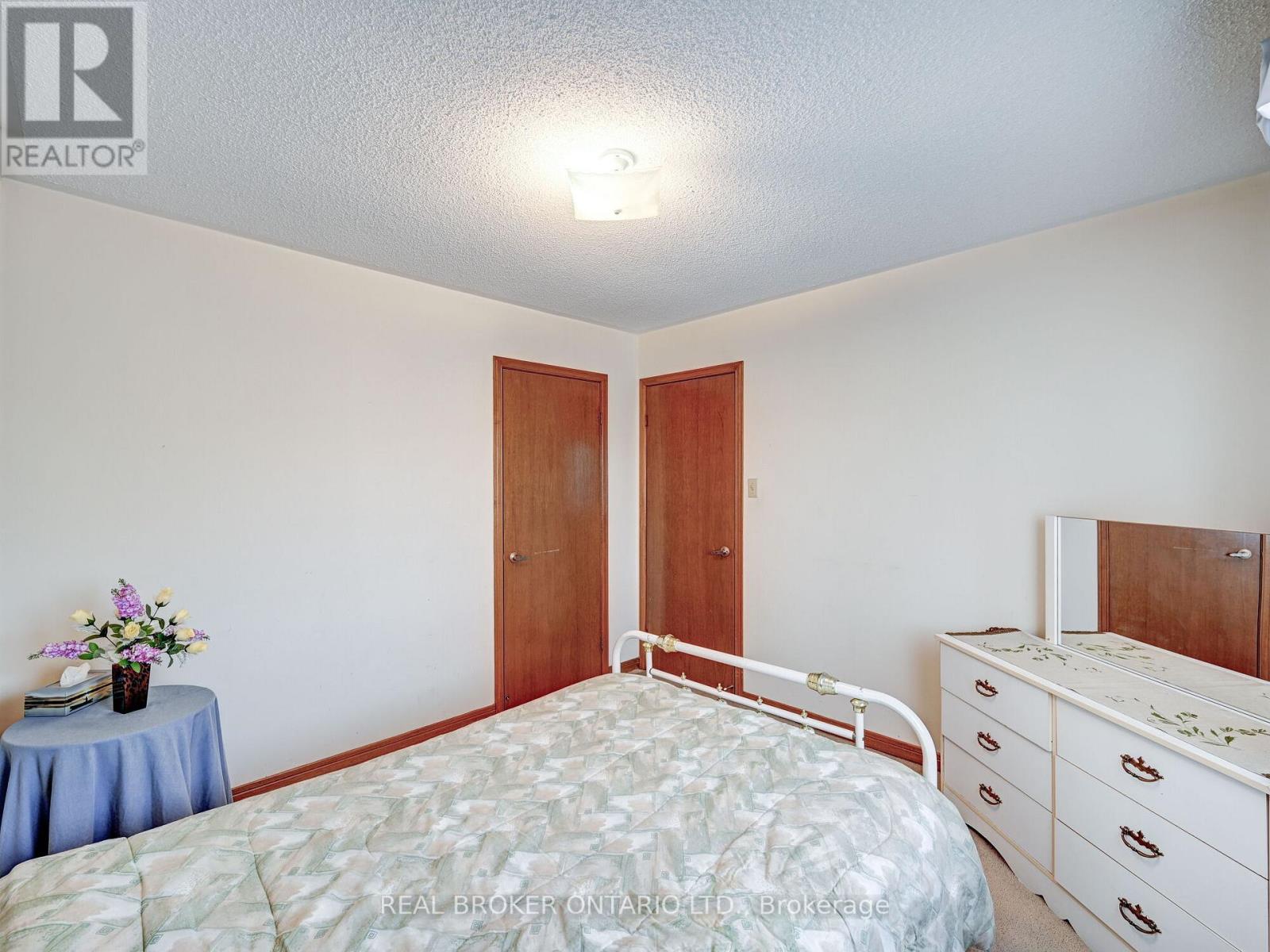 36 ORTONA DR