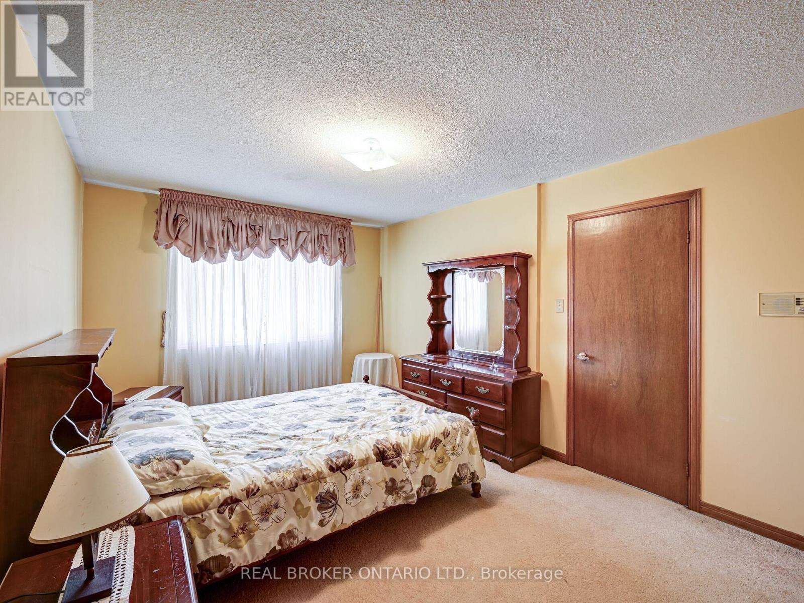 36 ORTONA DR