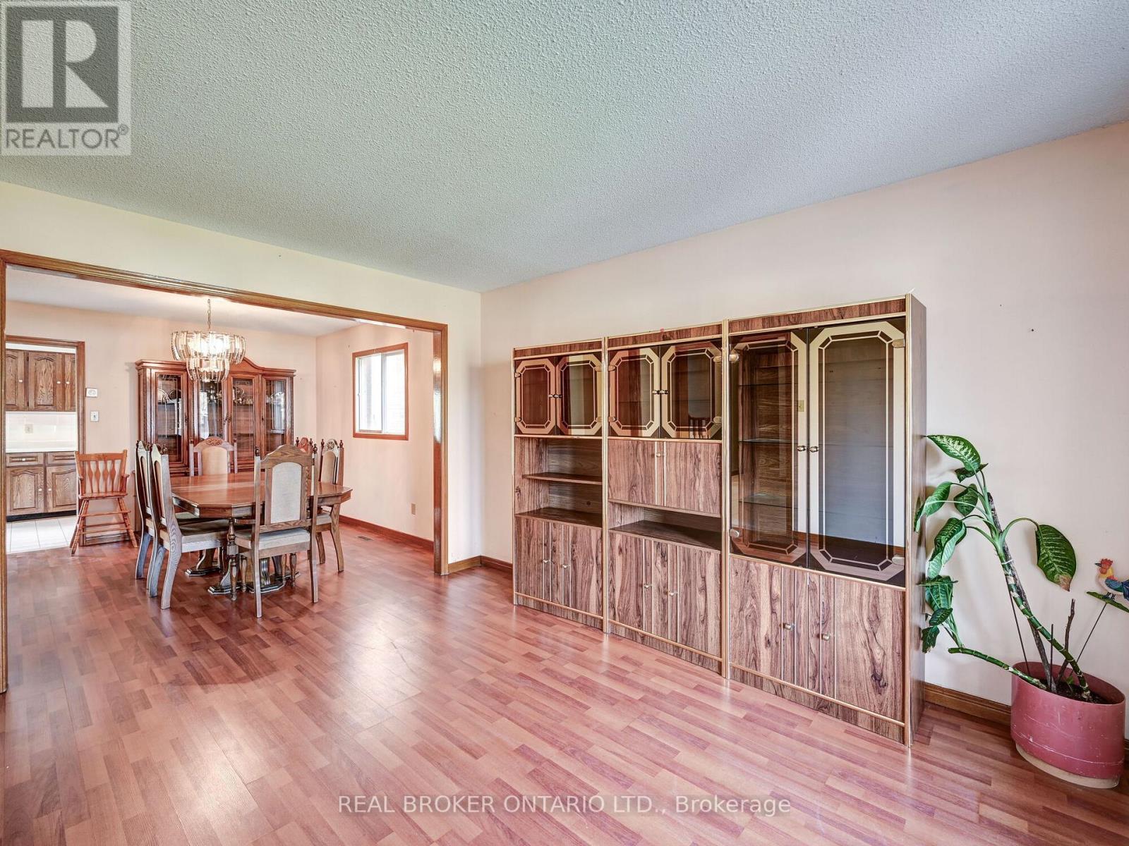 36 ORTONA DR