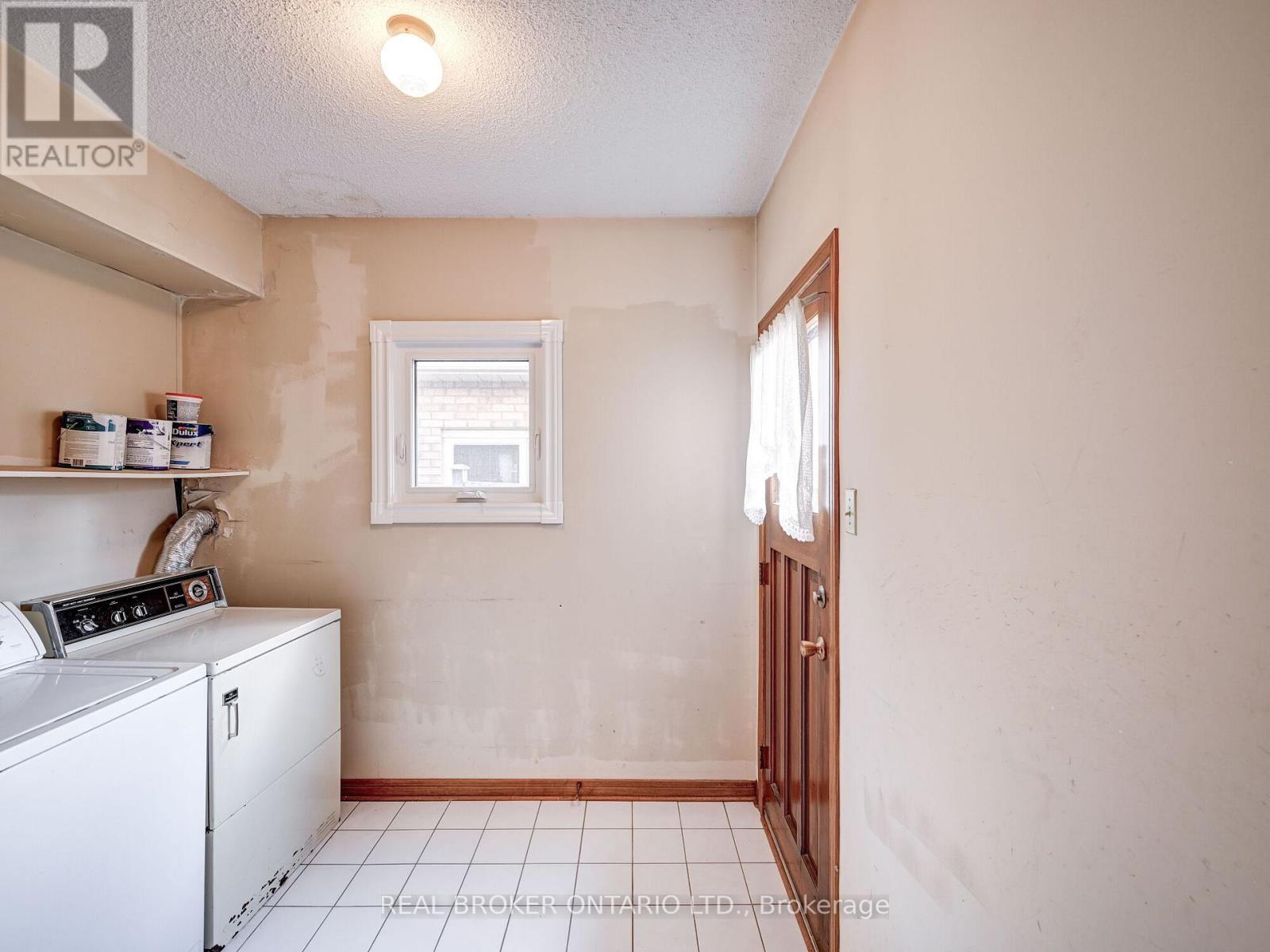36 ORTONA DR