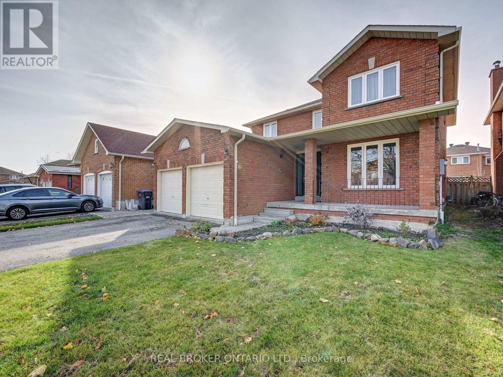 36 ORTONA DR