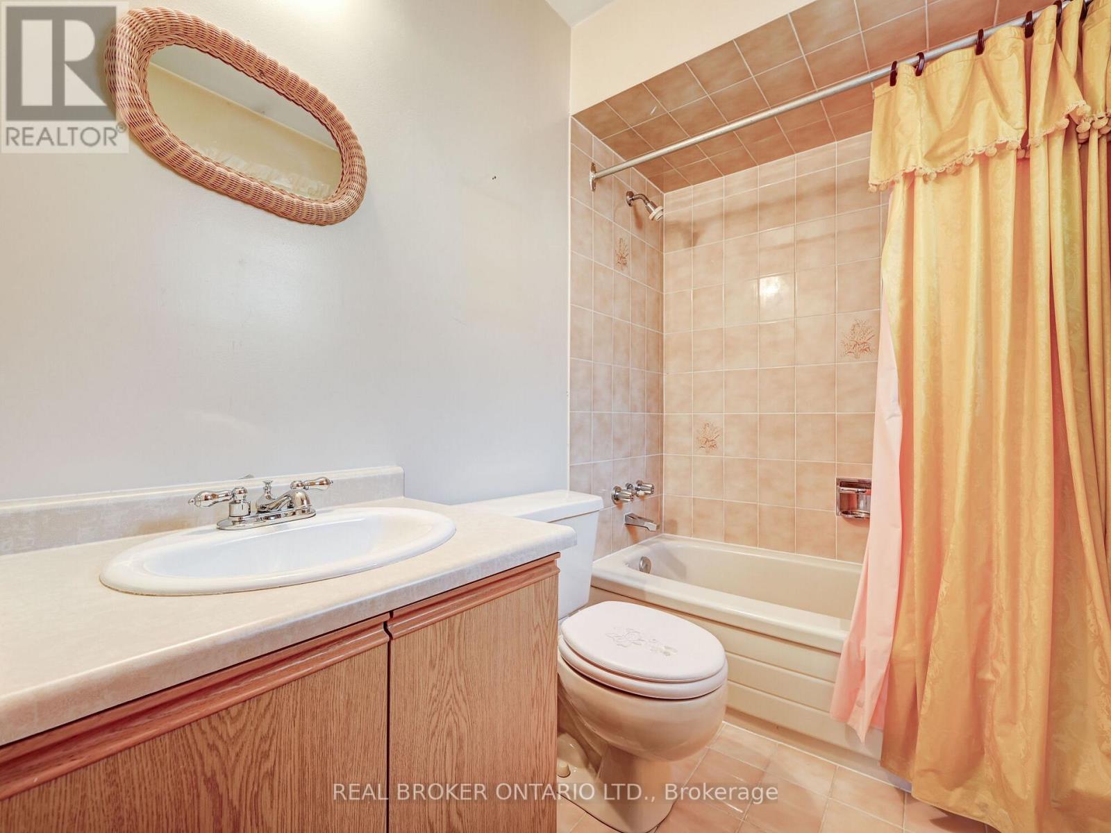 36 ORTONA DR