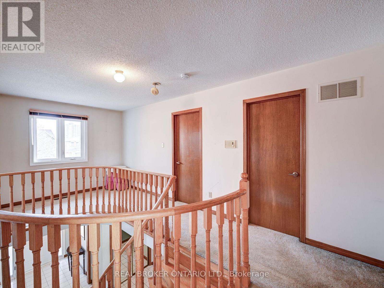 36 ORTONA DR