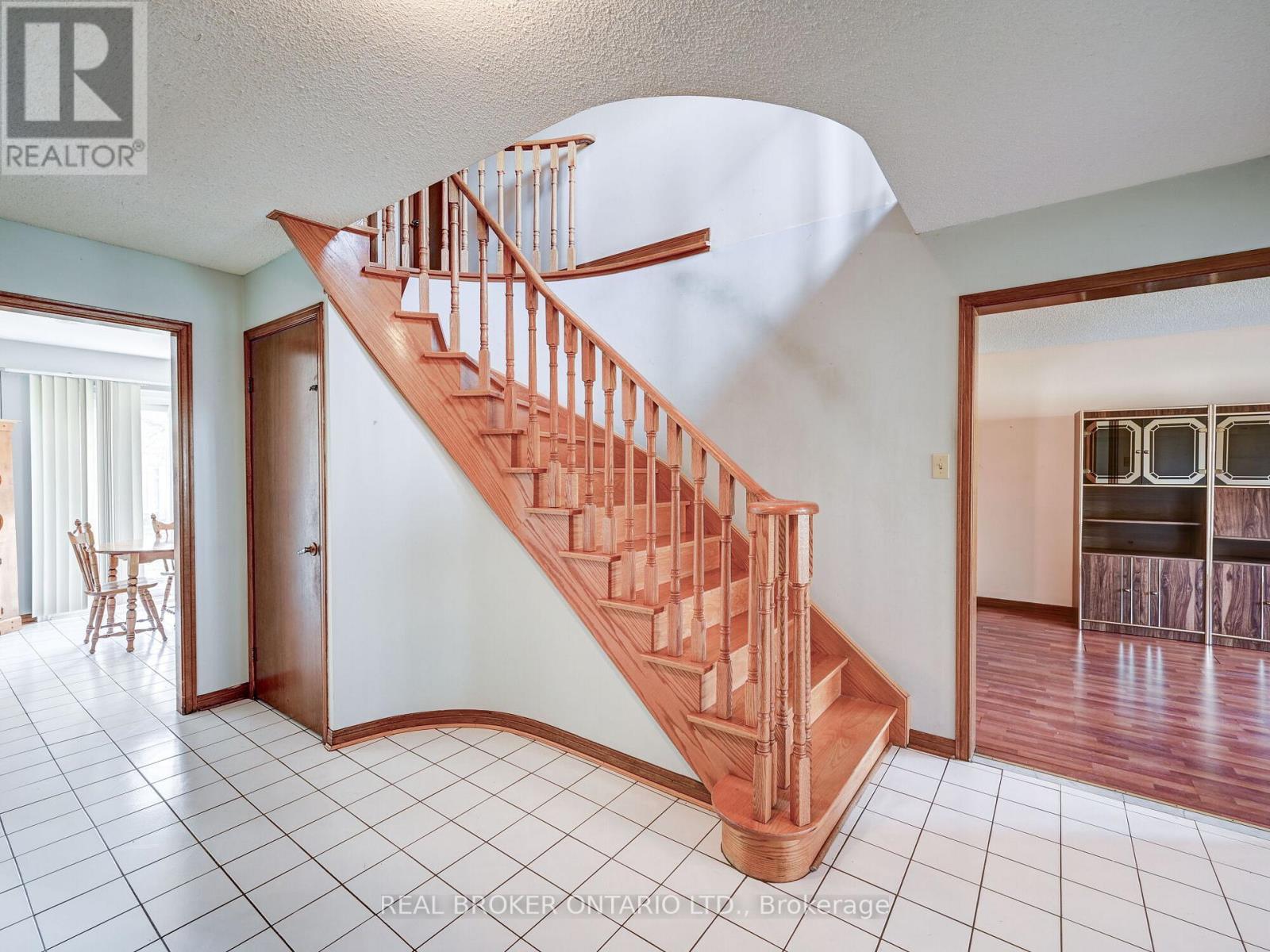 36 ORTONA DR