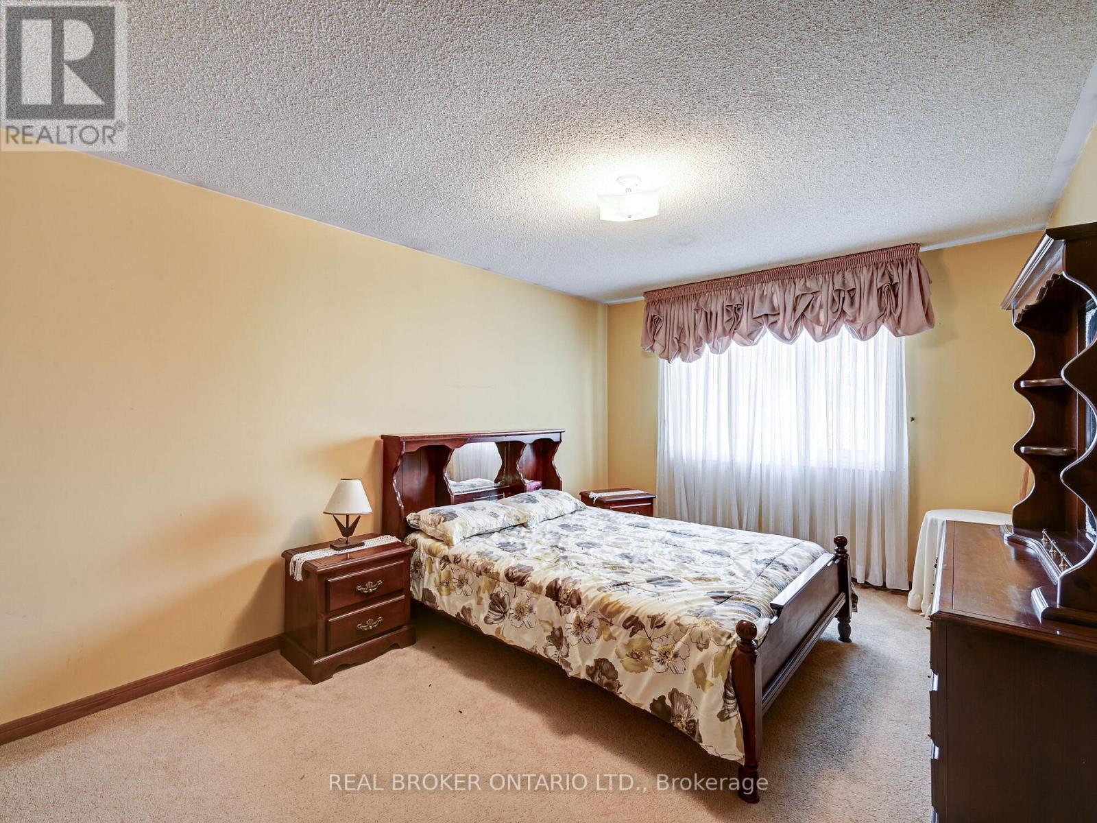36 ORTONA DR