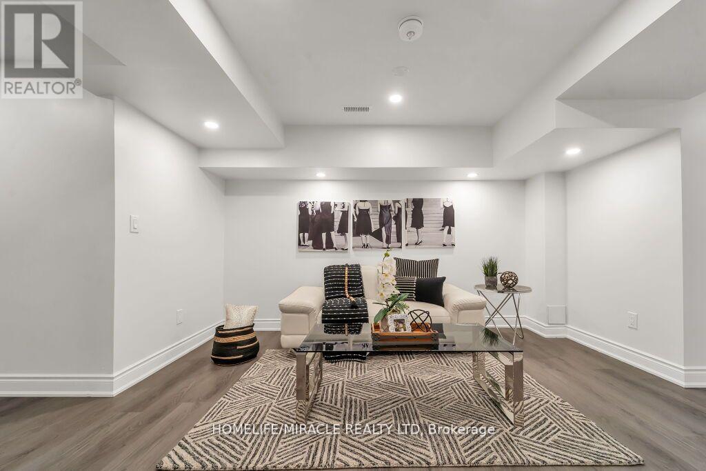 #BSMT -57 LORD SIMCOE DR, #Bsmt