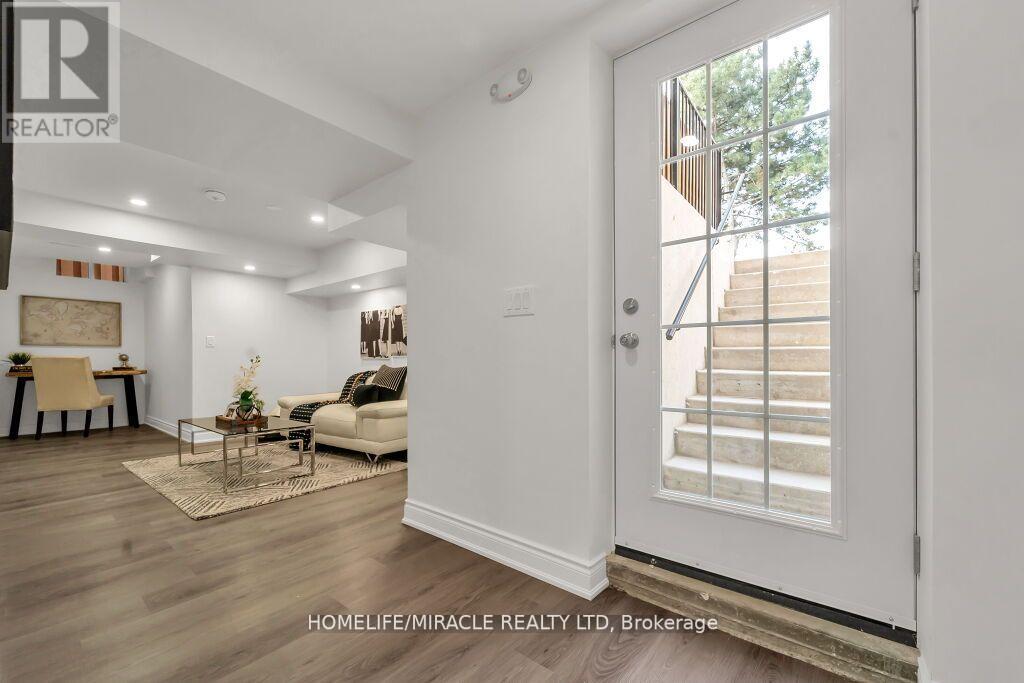 #BSMT -57 LORD SIMCOE DR, #Bsmt