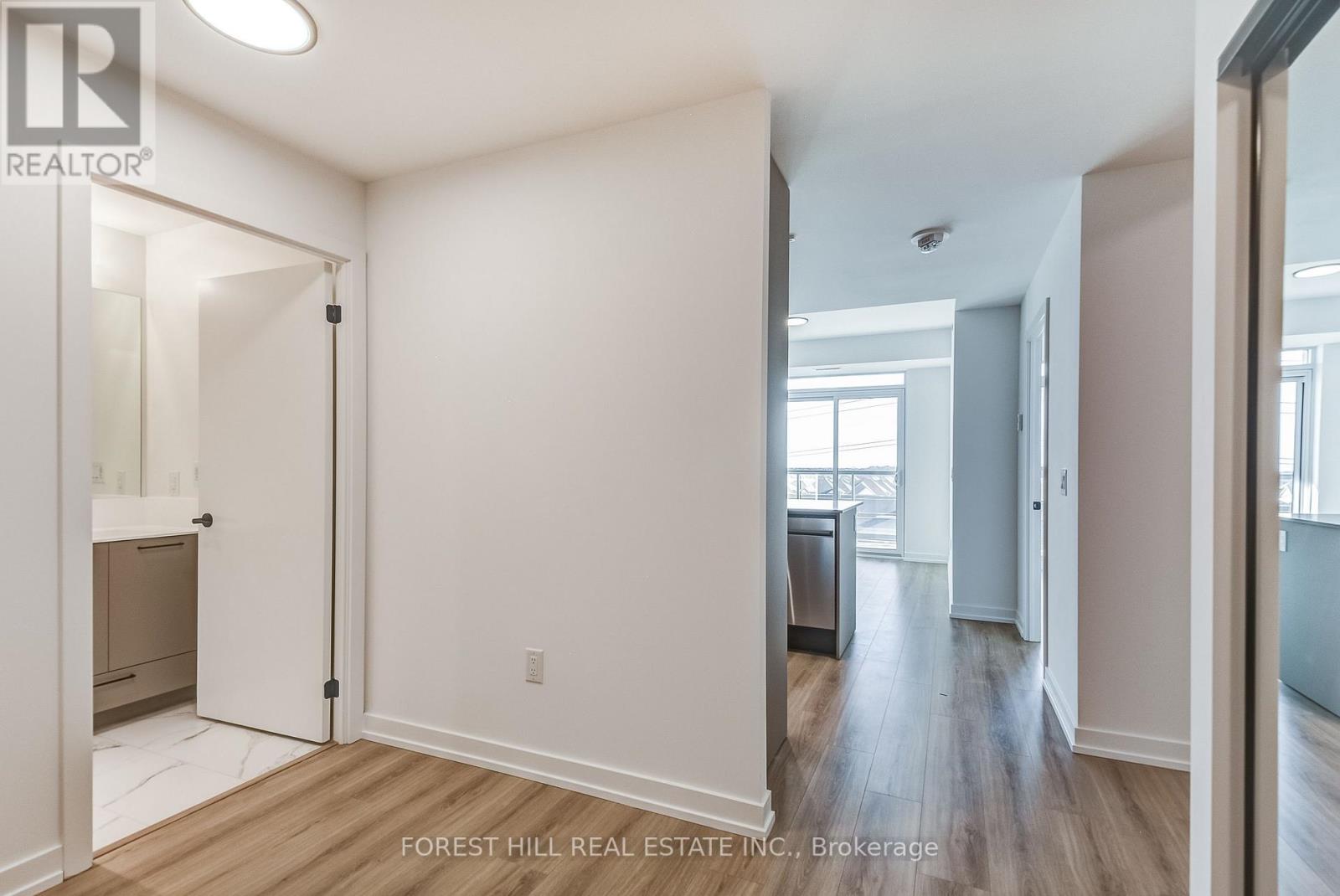#410 -10 LAGERFELD DR, #410