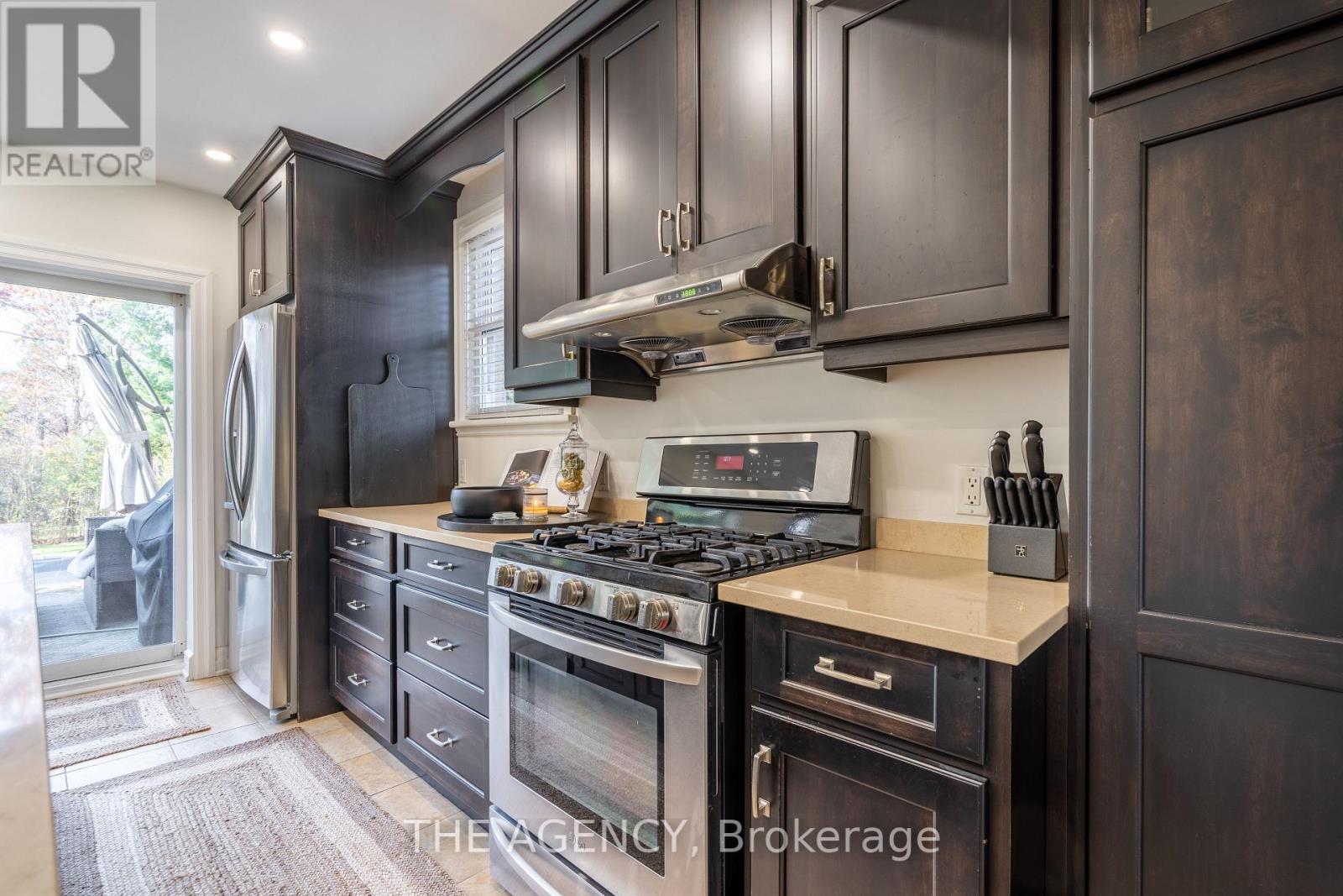 431 PATRICIA DR