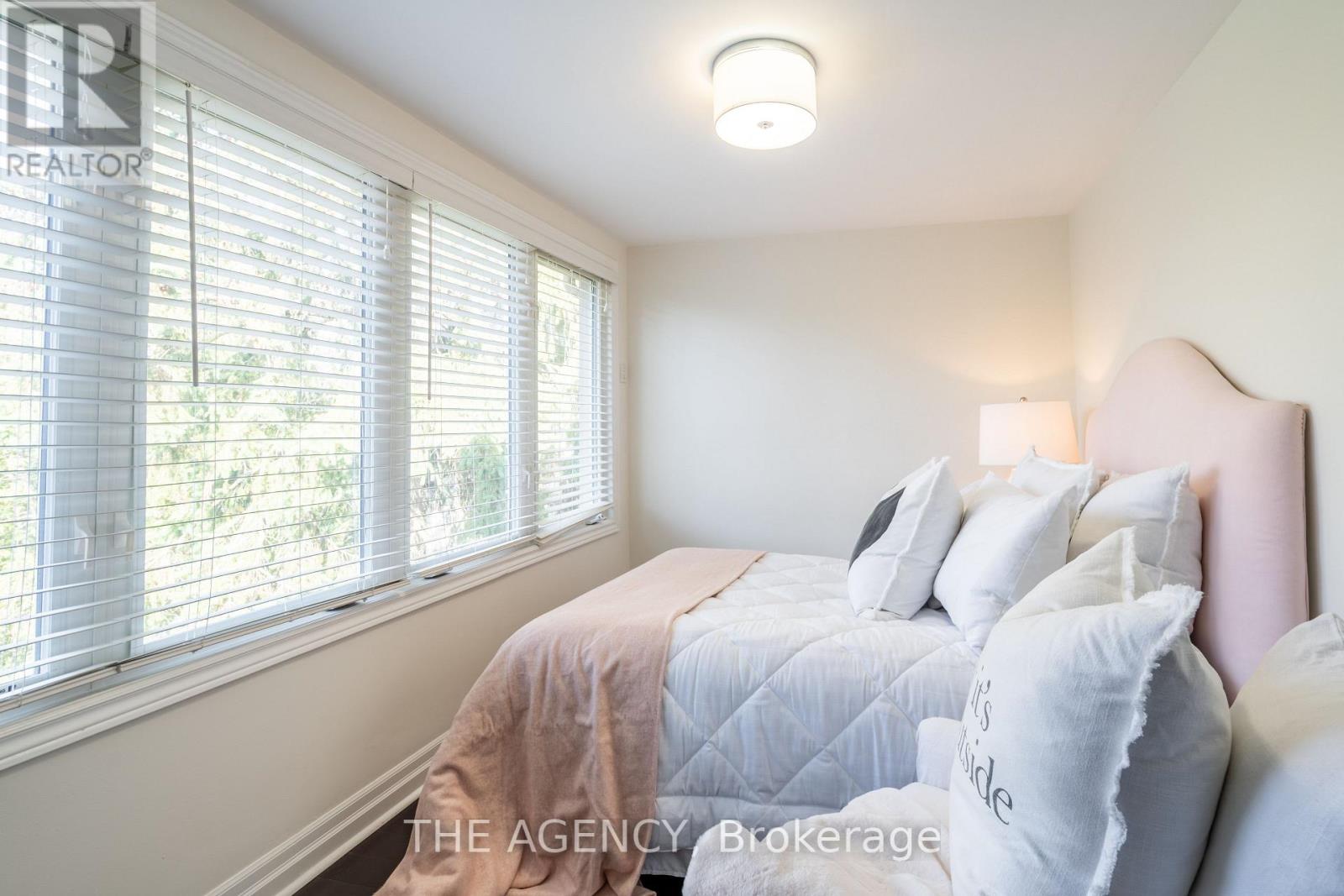 431 PATRICIA DR