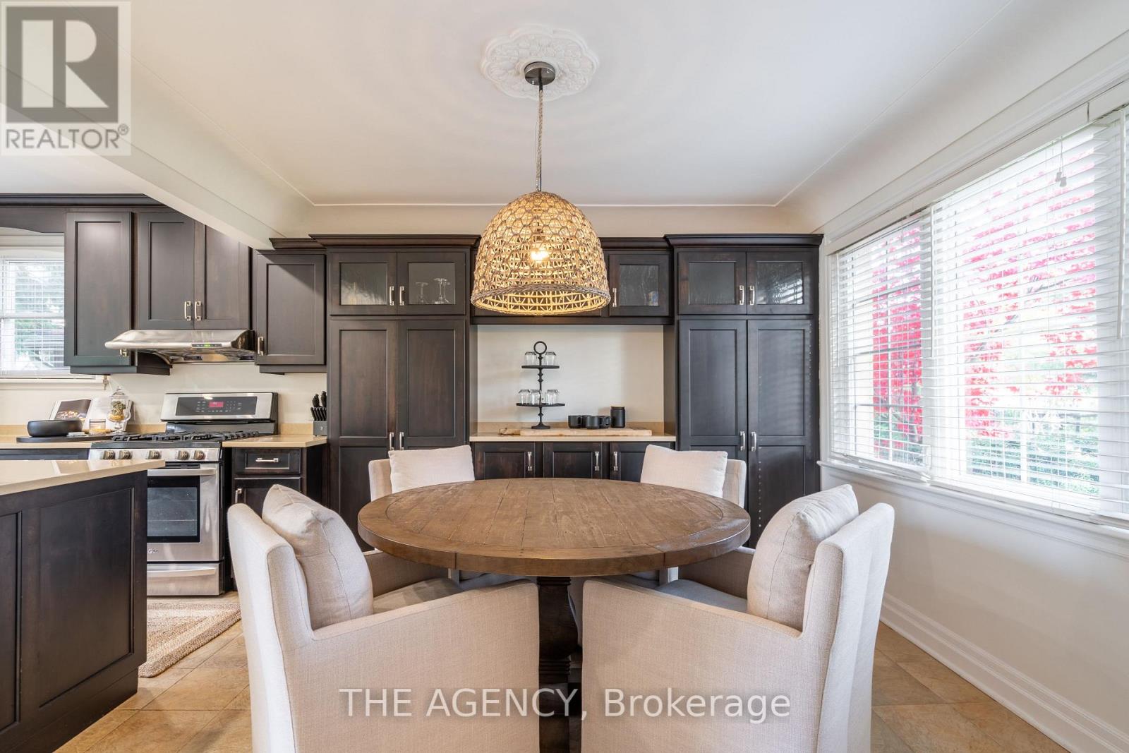 431 PATRICIA DR