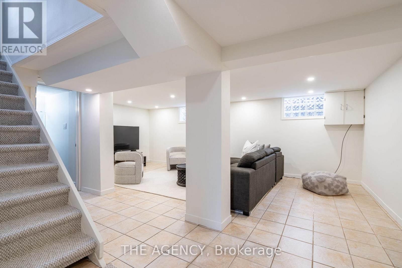 431 PATRICIA DR