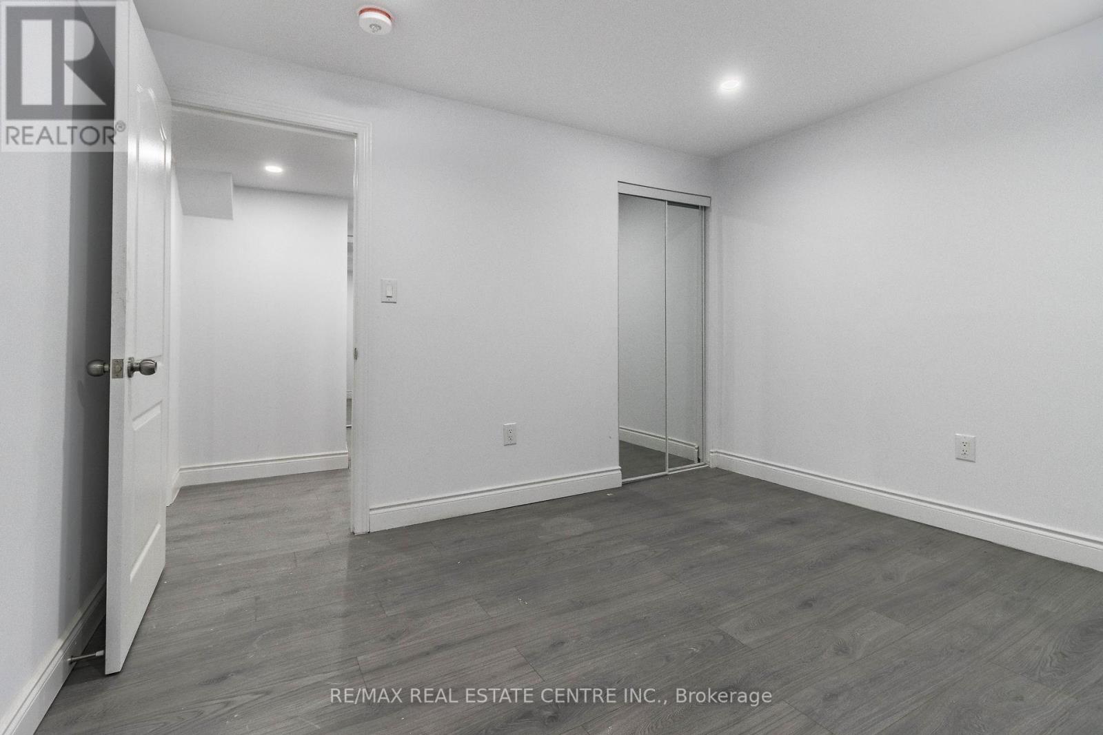 72 CIRCUS CRES