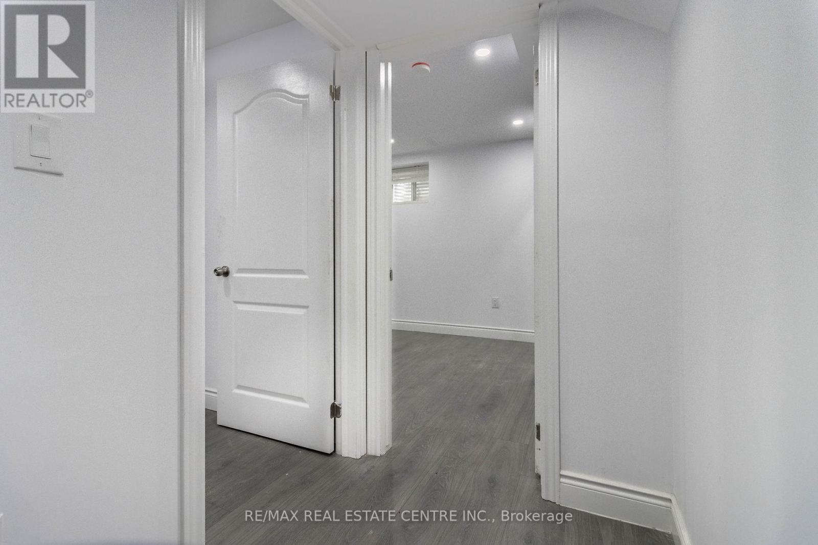72 CIRCUS CRES