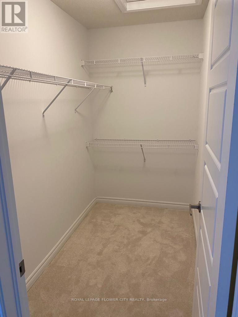 44 KEPPEL CIRC